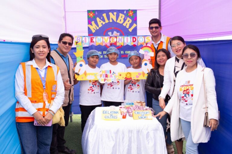 Más de 70 niños y niñas de Parachique participaron del programa Emprende Kid 2025