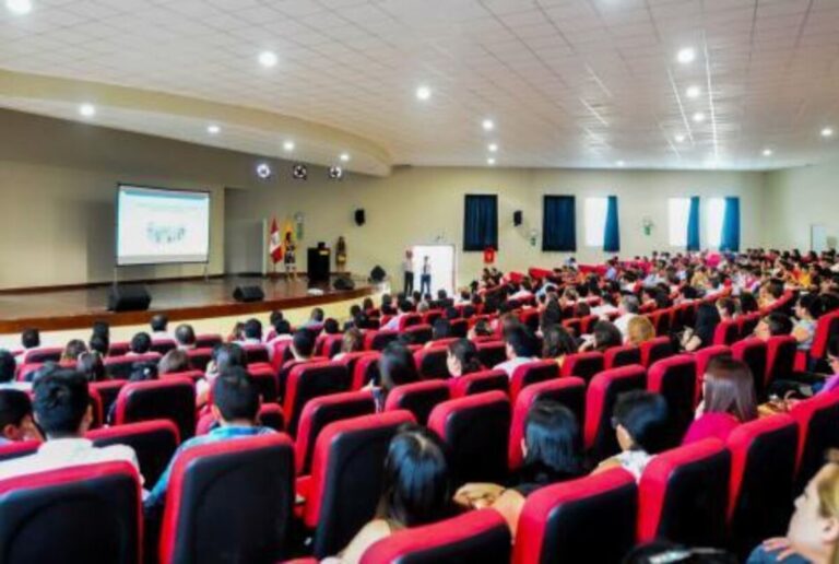 OECE inicia capacitaciones presenciales en la región Piura para fortalecer aplicación de la Ley N.° 32069