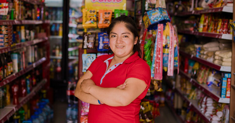 Perfil de la mujer bodeguera en Perú: informalidad, bajos ingresos y escaso acceso a beneficios