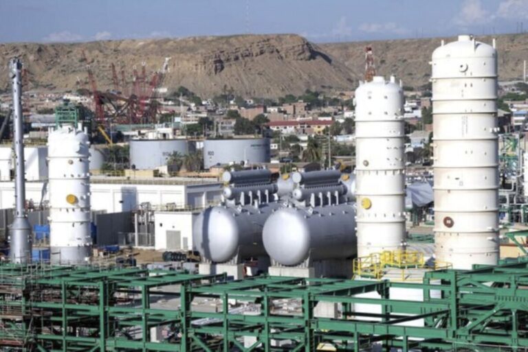 Petroperú consolida exportación de combustibles desde Talara hacia mercados internacionales