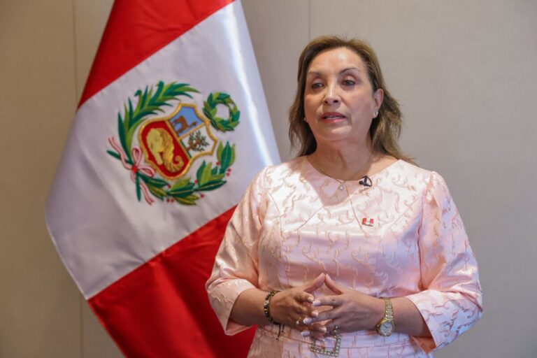 Dina Boluarte descarta conflicto limítrofe con Colombia y afirma que no hay temas pendientes