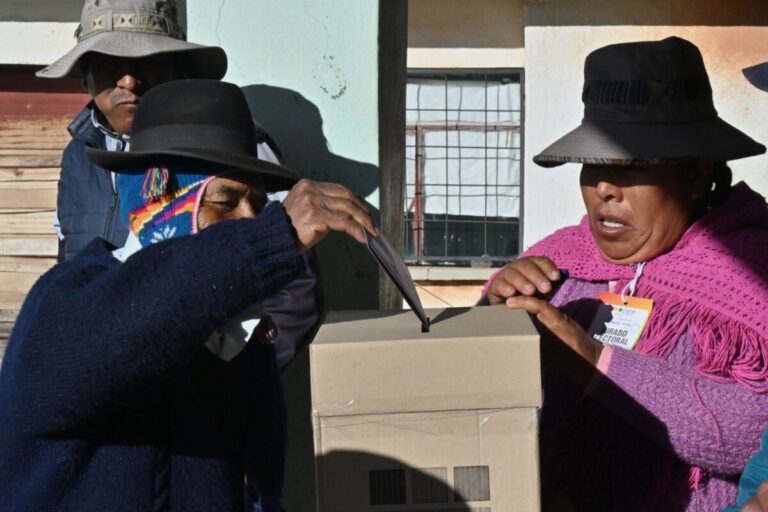 Bolivia: elecciones 2025 marcan posible giro a la derecha tras dos décadas de gobierno de izquierda
