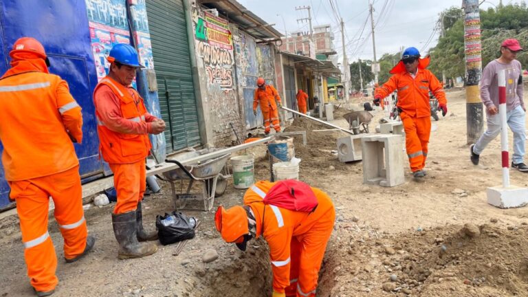Retoman trabajos en avenida Sullana con reemplazo de tuberías antiguas