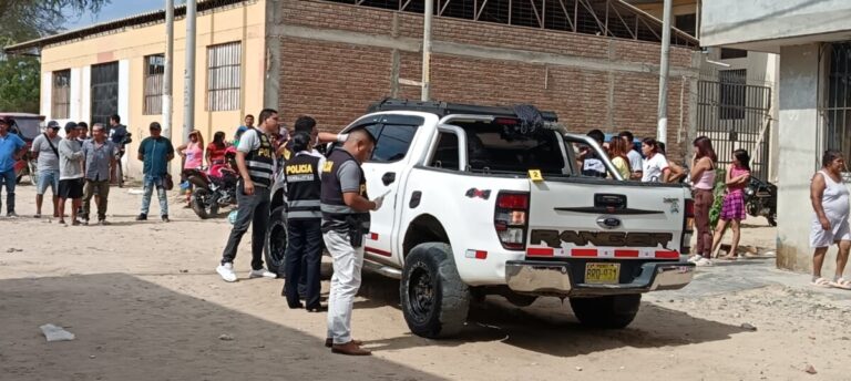 Sicarios asesinan a hombre dentro de camioneta en el A.H. Jorge Basadre