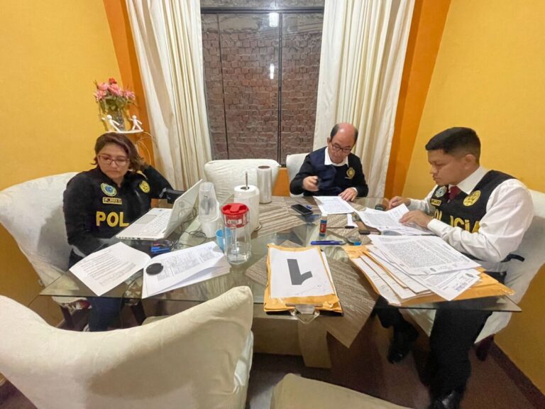 Megaoperativo “Los Sanitarios de la Corrupción” deja ocho detenidos, entre ellos exfuncionarios del GORE Piura