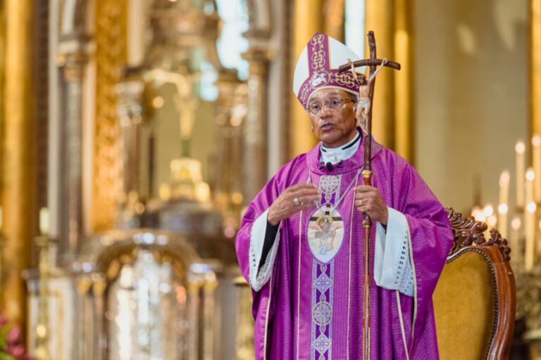 Monseñor Guillermo Elías cuestiona falta de obras en el 493 aniversario de Piura