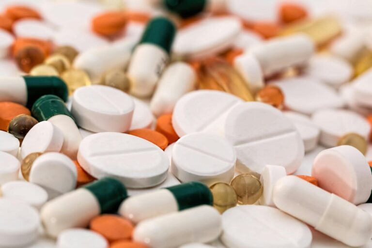 Resistencia a los antibióticos: causas, riesgos y recomendaciones