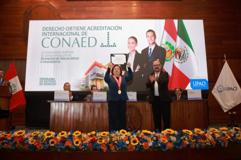Derecho en UPAO se acredita internacionalmente con el Conaed México