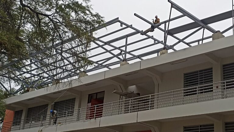 Contraloría detecta obra inconclusa en la UNP pese a registro de culminación