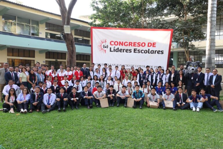 Líderes escolares de Piura participaron en congreso regional sobre democracia