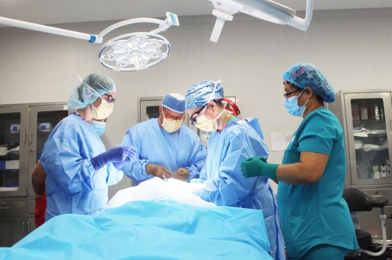 Médicos realizan campaña gratuita de cirugías de estrabismo en Sullana