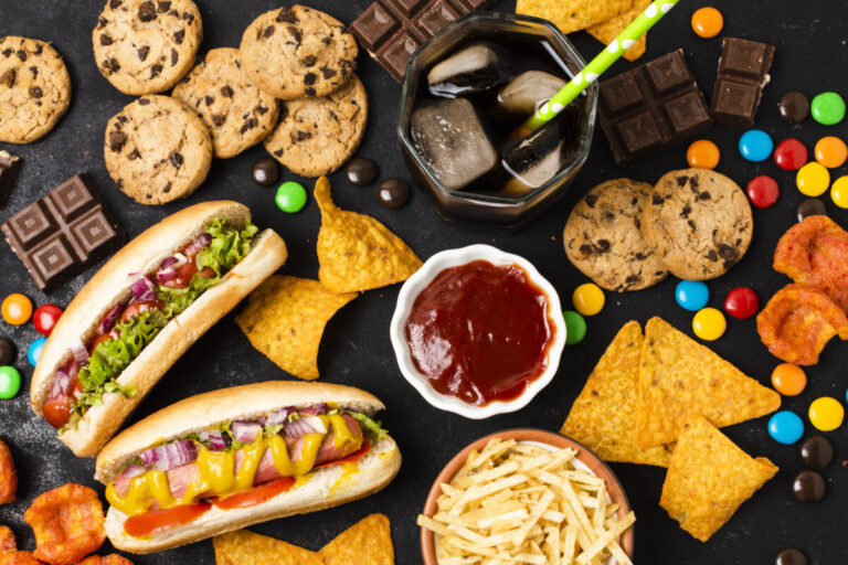 ¿Qué son los alimentos ultraprocesados y por qué representan un riesgo para la salud?
