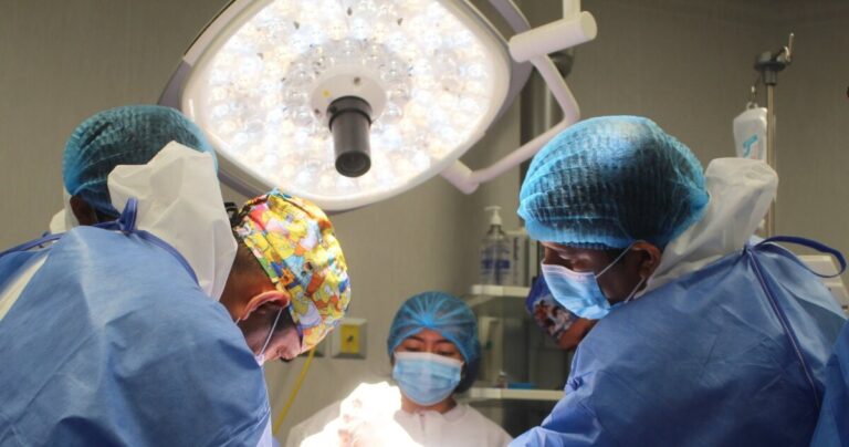 Tumor cancerígeno es extirpado con éxito a paciente en hospital de Sullana
