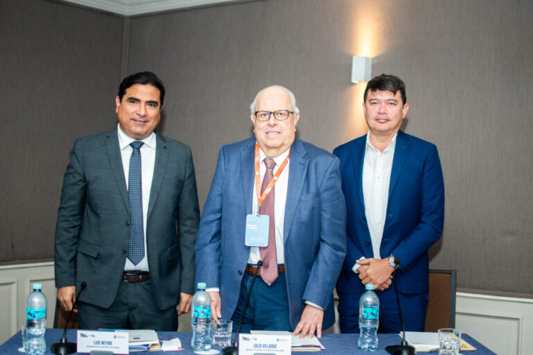 Julio Velarde resalta sólida coyuntura económica y estabilidad monetaria del Perú en Encuentro Económico de Piura
