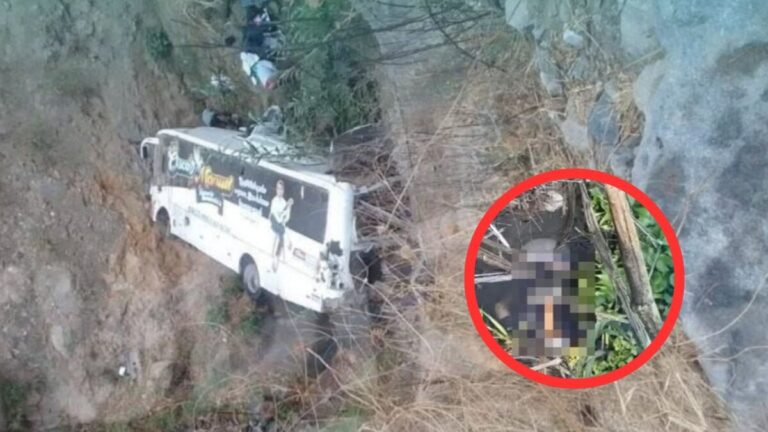 Tres heridos tras caída de miniván en carretera de Socchabambala, Ayabaca