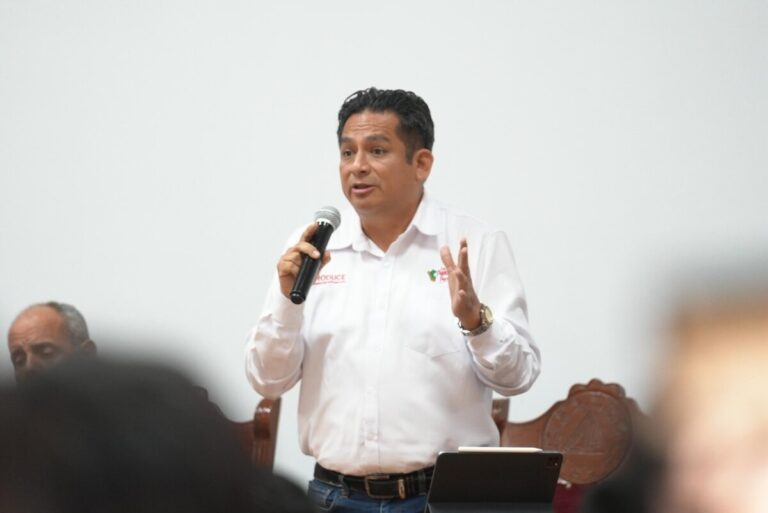 Viceministro de Pesca anunció mesa de diálogo tras paro por pota en Piura
