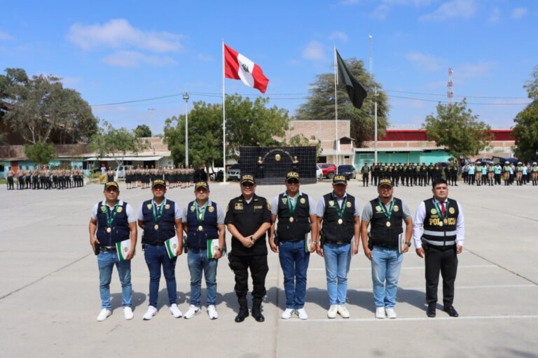 Reconocen a siete agentes como “Policías del Mes” por su labor en Piura