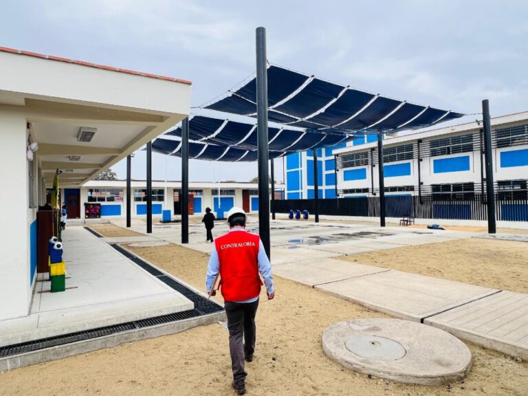 Contraloría detecta deficiencias en obra de rehabilitación del colegio La Unión a un mes de su entrega Contraloría detecta deficiencias en obra de rehabilitación del colegio La Unión a un mes de su entrega