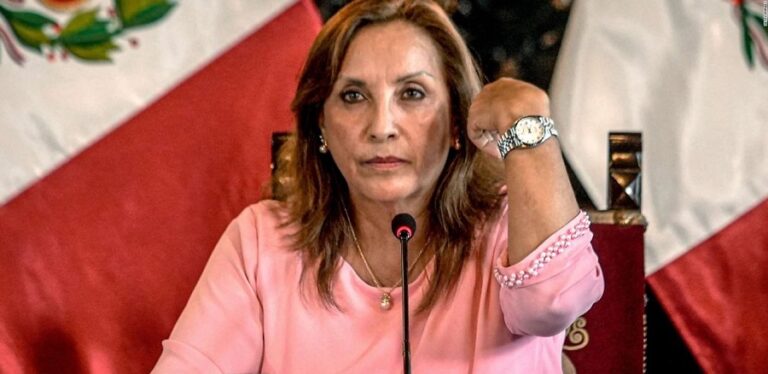 Dina Boluarte afronta múltiples procesos fiscales por presuntos delitos de corrupción y homicidio