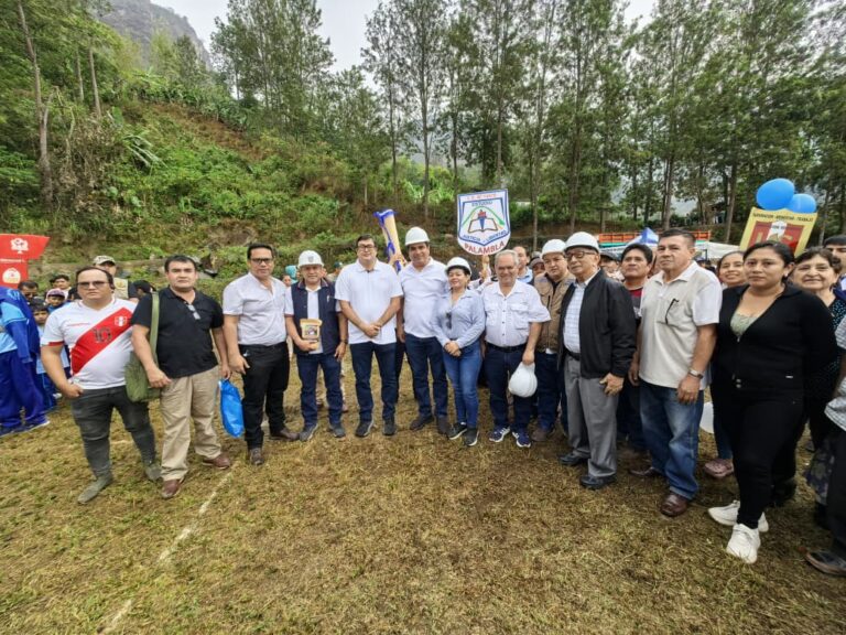 Canchaque: gestionan financiamiento para reconstruir el colegio Emilio Espinoza Canchaque: gestionan financiamiento para reconstruir el colegio Emilio Espinoza
