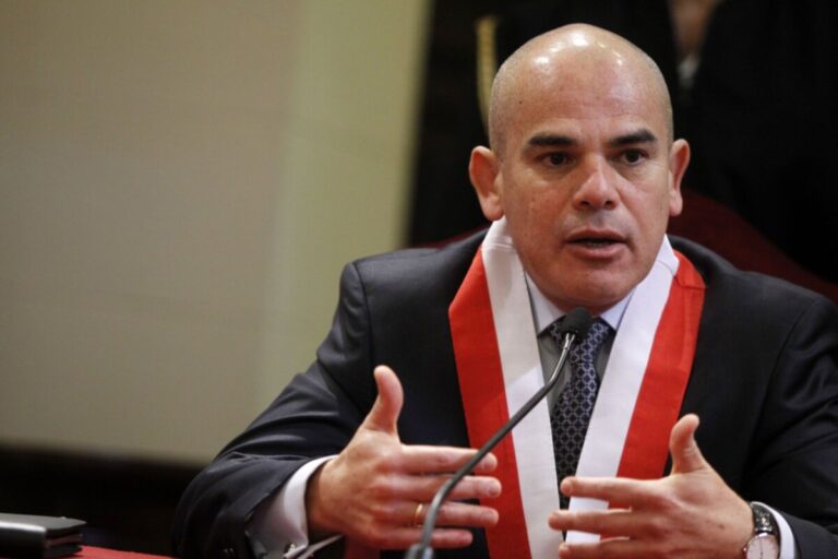 Ernesto Álvarez Miranda asume la jefatura del Gabinete Ministerial