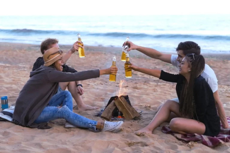 Casos por consumo de alcohol aumentaron en adultos peruanos durante 2025 Casos por consumo de alcohol aumentaron en adultos peruanos durante 2025