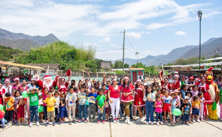 Brigada de Salud Piura lanza campaña navideña para llevar alegría a niños de Cristo Nos Valga