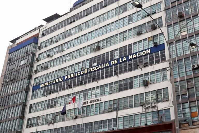 Gobierno refuerza la lucha contra la delincuencia con transferencia millonaria al Ministerio Público Gobierno refuerza la lucha contra la delincuencia con transferencia millonaria al Ministerio Público