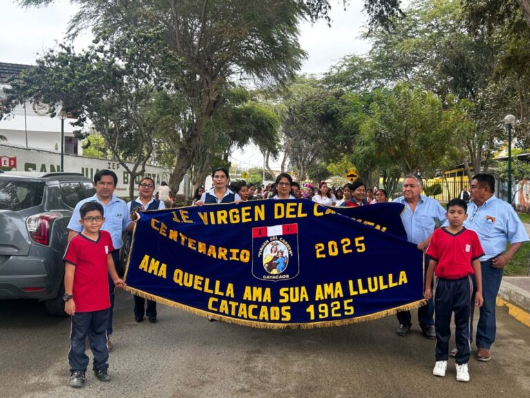 Enosa promueve el uso responsable de la energía en pasacalle organizado por escolares de Catacaos Enosa promueve el uso responsable de la energía en pasacalle organizado por escolares de Catacaos