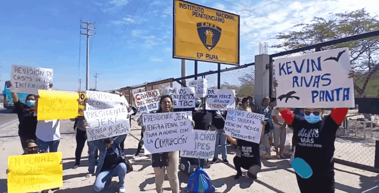 Familiares de internos del penal ex Río Seco exigen la presencia del presidente ante denuncias de corrupción