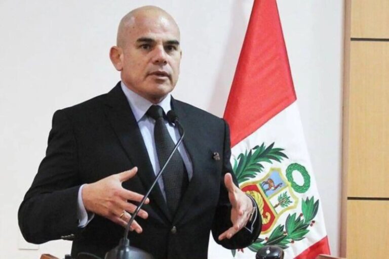 Gobierno evalúa declarar en emergencia al INPE para frenar operaciones criminales desde las cárceles Gobierno evalúa declarar en emergencia al INPE para frenar operaciones criminales desde las cárceles