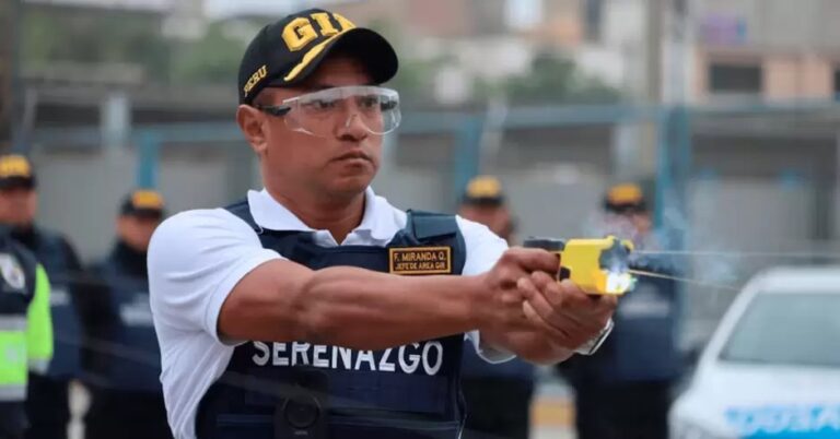 Gobierno autoriza uso de pistolas eléctricas para serenos municipales en todo el país Gobierno autoriza uso de pistolas eléctricas para serenos municipales en todo el país