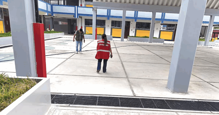 Nueva infraestructura escolar en Suyo presenta fallas pese a reciente inauguración