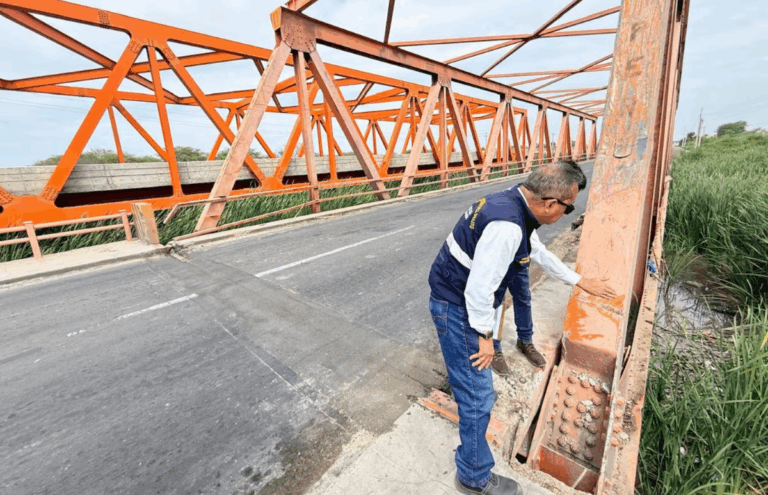 Fiscalía inspecciona puente “Las Monjas” por riesgo para conductores y peatones Fiscalía inspecciona puente “Las Monjas” por riesgo para conductores y peatones
