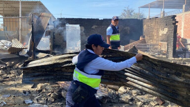 Incendio en Piura afecta a adulto mayor y deja vivienda dañada en La Molina 2