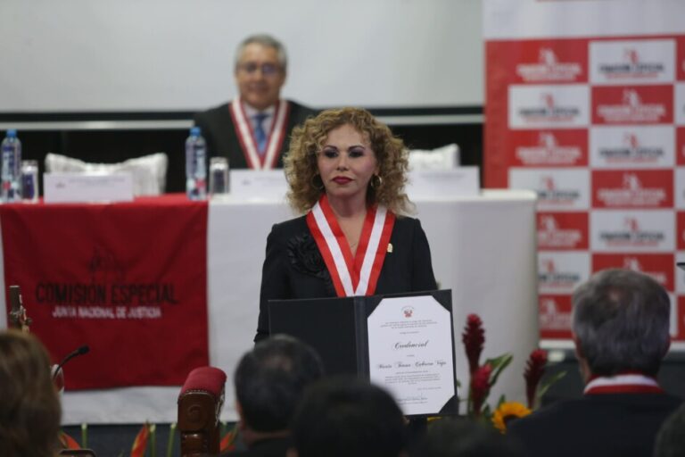 María Teresa Cabrera asume la presidencia de la JNJ María Teresa Cabrera asume la presidencia de la JNJ