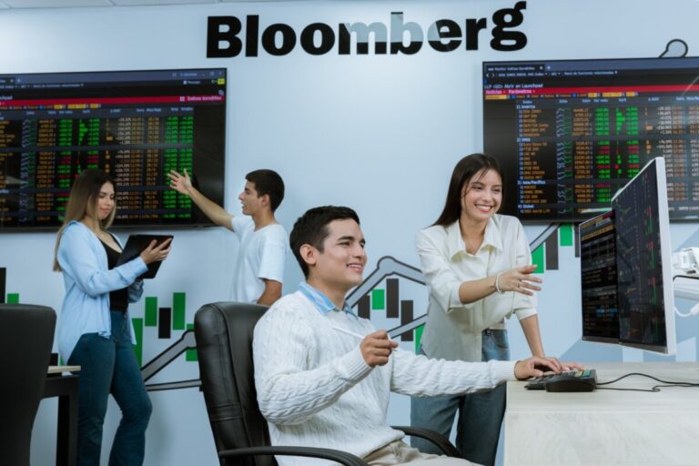 Con una inversión superior a s/ 2 millones, la USS inaugura moderno laboratorio Bloomberg