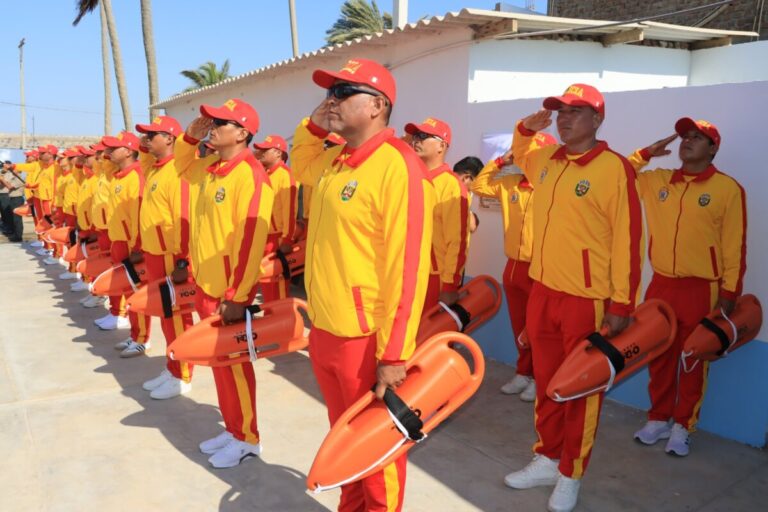 Paita: Policía pone en funcionamiento base de salvataje en el balneario de Colán