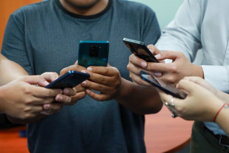 OSIPTEL: más de 478 000 líneas cambiaron de empresa operadora, en noviembre, a través de la portabilidad móvil