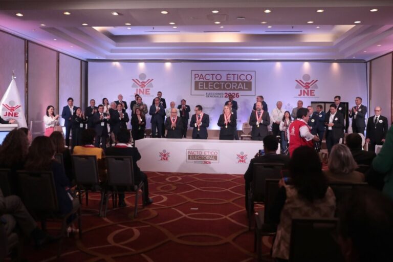 JNE evalúa debates presidenciales en bloques y durante varios días por alta cantidad de candidatos JNE evalúa debates presidenciales en bloques y durante varios días por alta cantidad de candidatos