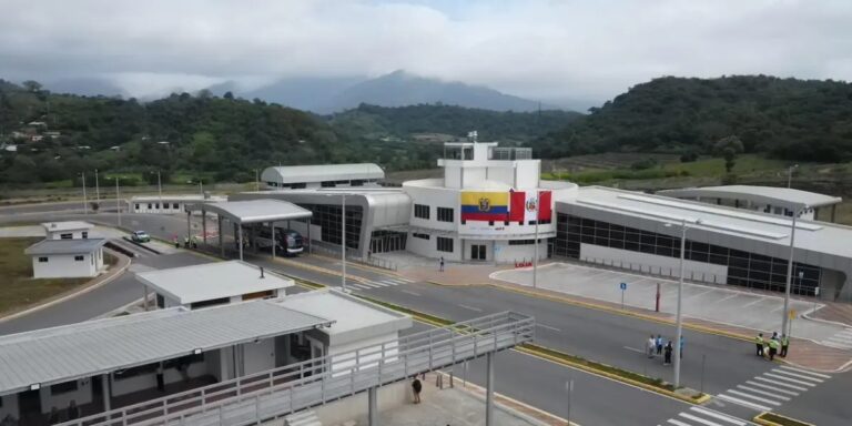 Preocupación en Loja por cierre del paso fronterizo de Macará hacia Perú