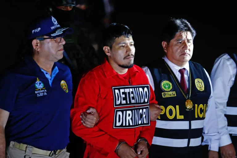 Erick Moreno “El Monstruo” permanece en la Dircote a la espera de penal por prisión preventiva Erick Moreno “El Monstruo” permanece en la Dircote a la espera de penal por prisión preventiva