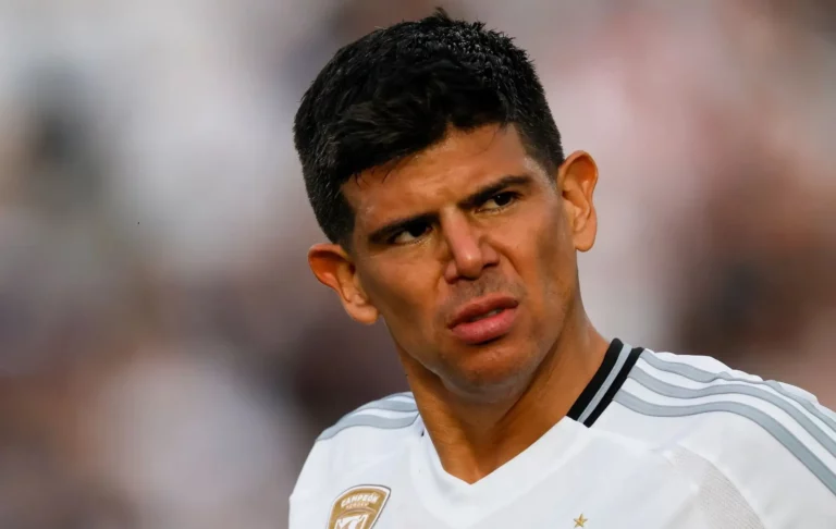 Esteban Pavez llega a Lima para sumarse a Alianza Lima como séptimo refuerzo