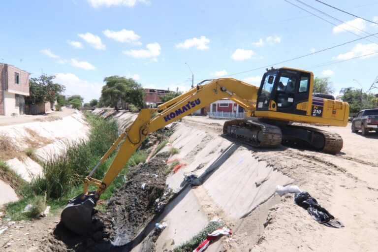 Municipalidad de Piura inicia limpieza del dren Sullana para prevenir inundaciones