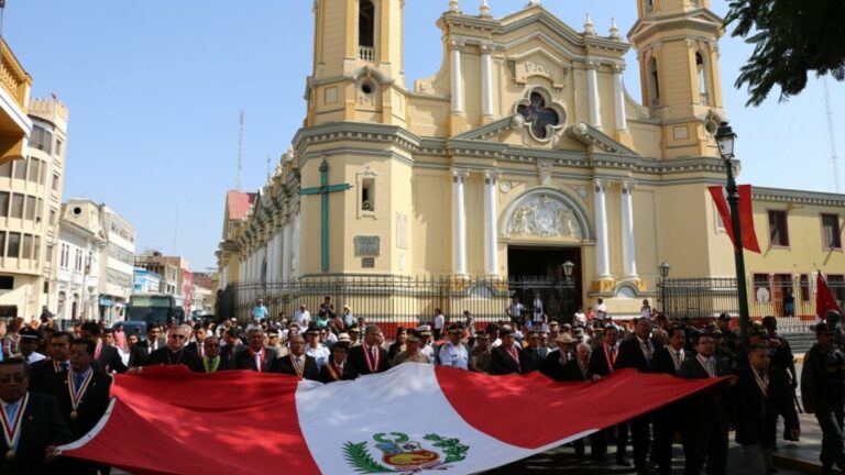 Piura conmemora 205 años de independencia con actos protocolares