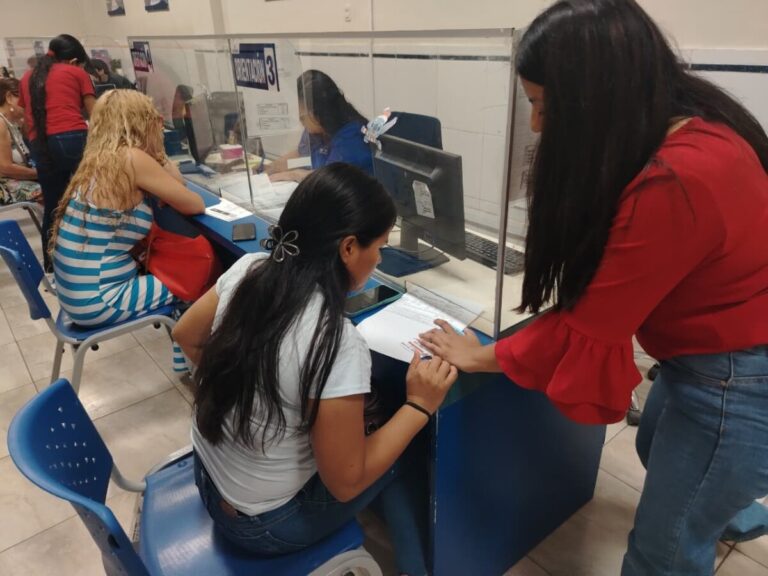 Contribuyentes acceden a 25 % de descuento en arbitrios municipales 2026