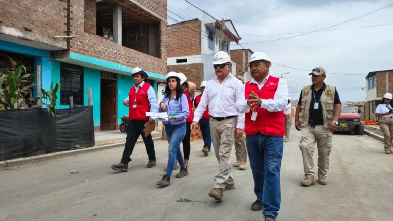 Contraloría asegura actuar sin criterios políticos en la lucha contra la corrupción Contraloría asegura actuar sin criterios políticos en la lucha contra la corrupción
