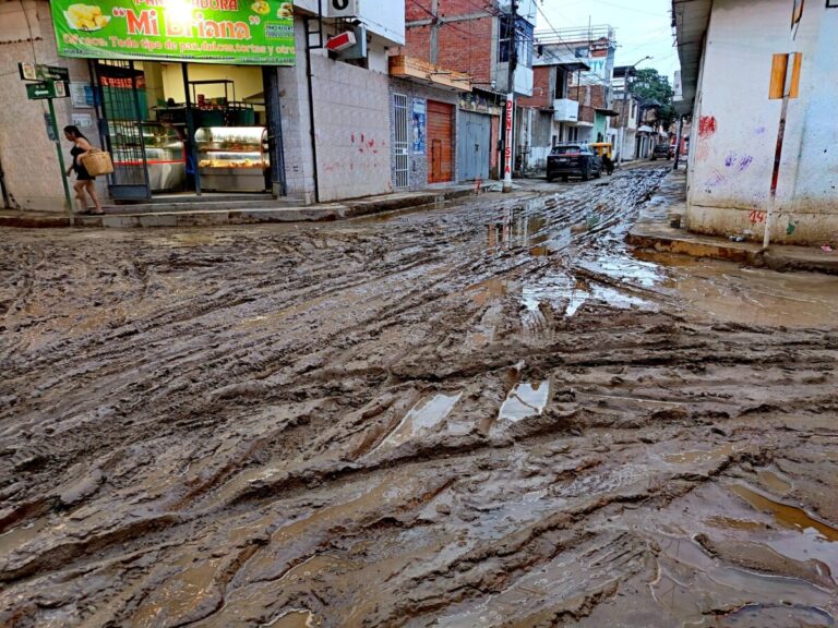 Comerciantes de Catacaos exigen acciones urgentes ante calles intransitables previo a Semana Santa