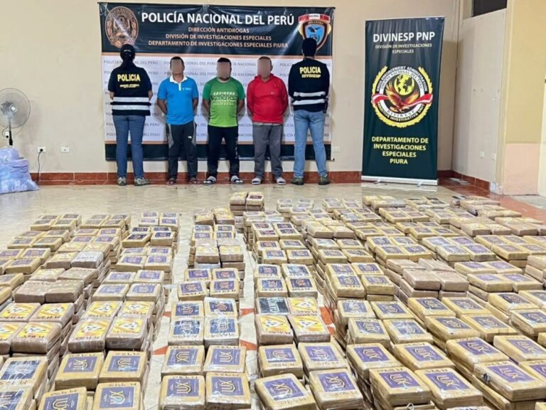 Intervienen embarcación y hallan millonario cargamento de cocaína