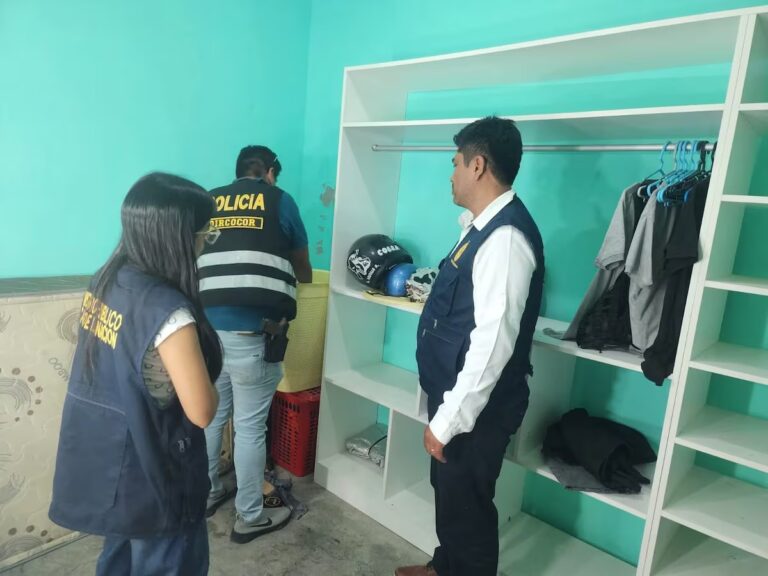 Sentencian a expolicía por pedir dinero a cambio de anular intervención